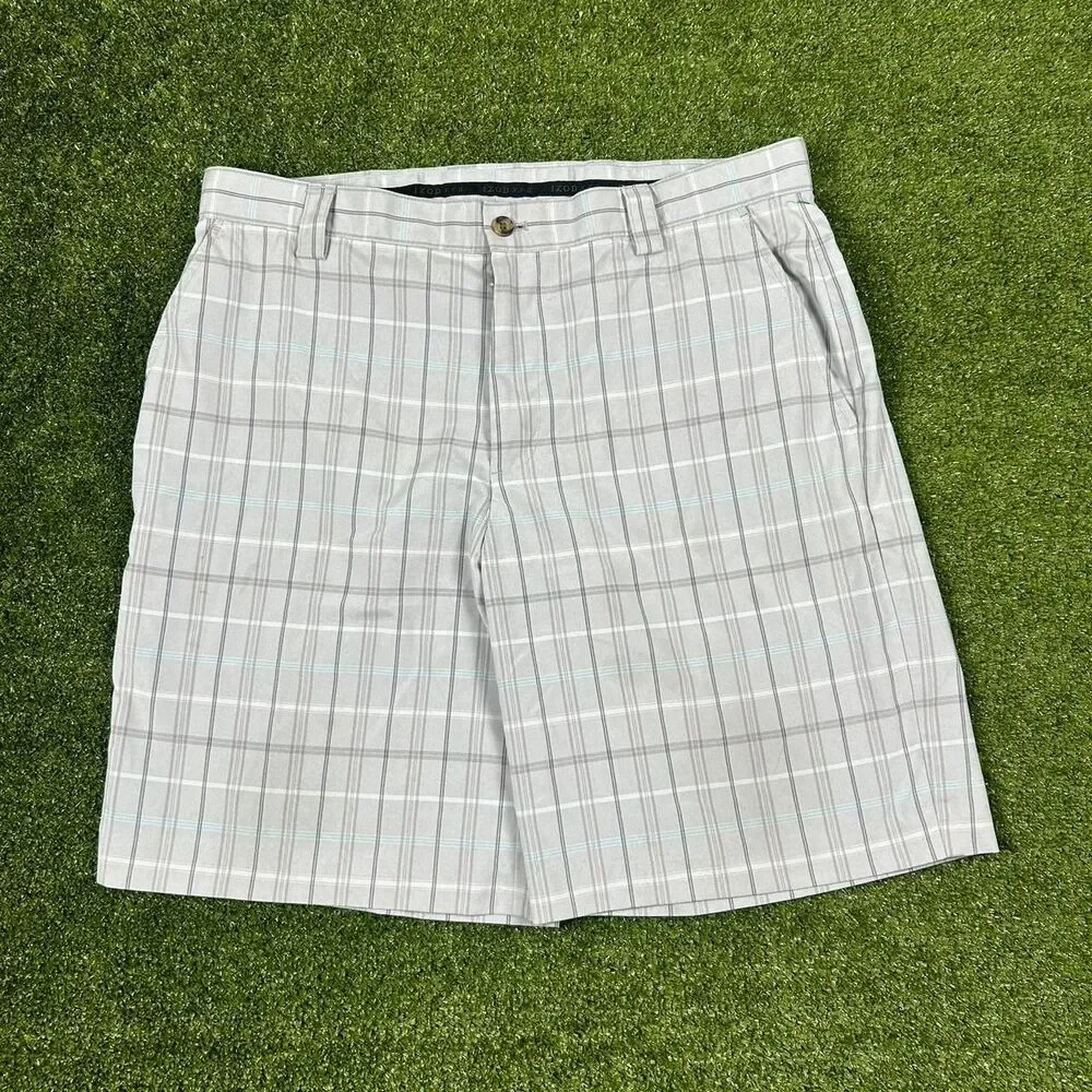 Izod Men's White and Grey Shorts
